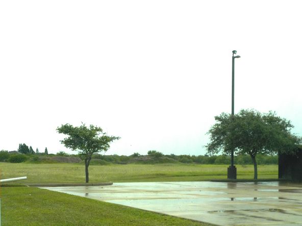 Hudson Boulevard Retail Pad: Hudson Boulevard Retail Pad, Brownsville, TX 78526